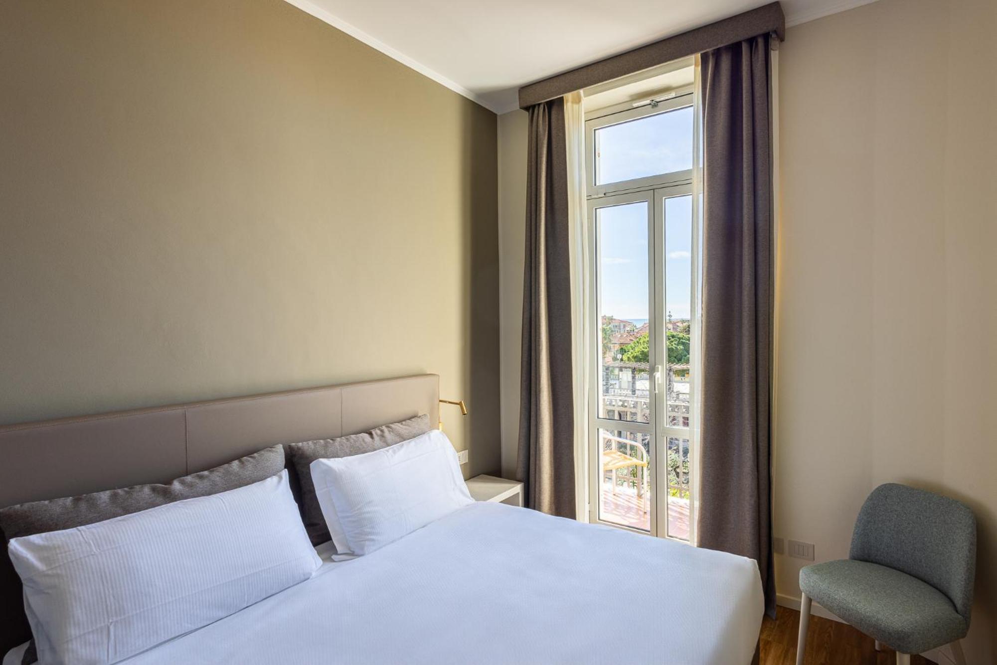 Elisa & Hotel 3*